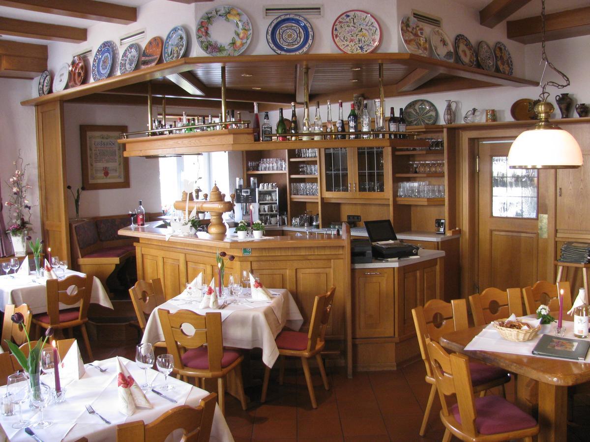 Hotel- Restaurant Zum Schwan Waldfischbach-Burgalben Exteriér fotografie