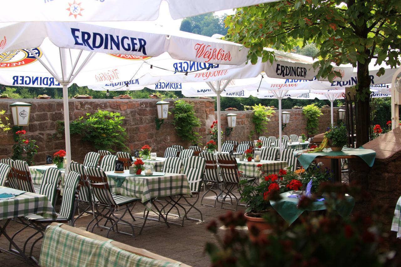 Hotel- Restaurant Zum Schwan Waldfischbach-Burgalben Exteriér fotografie
